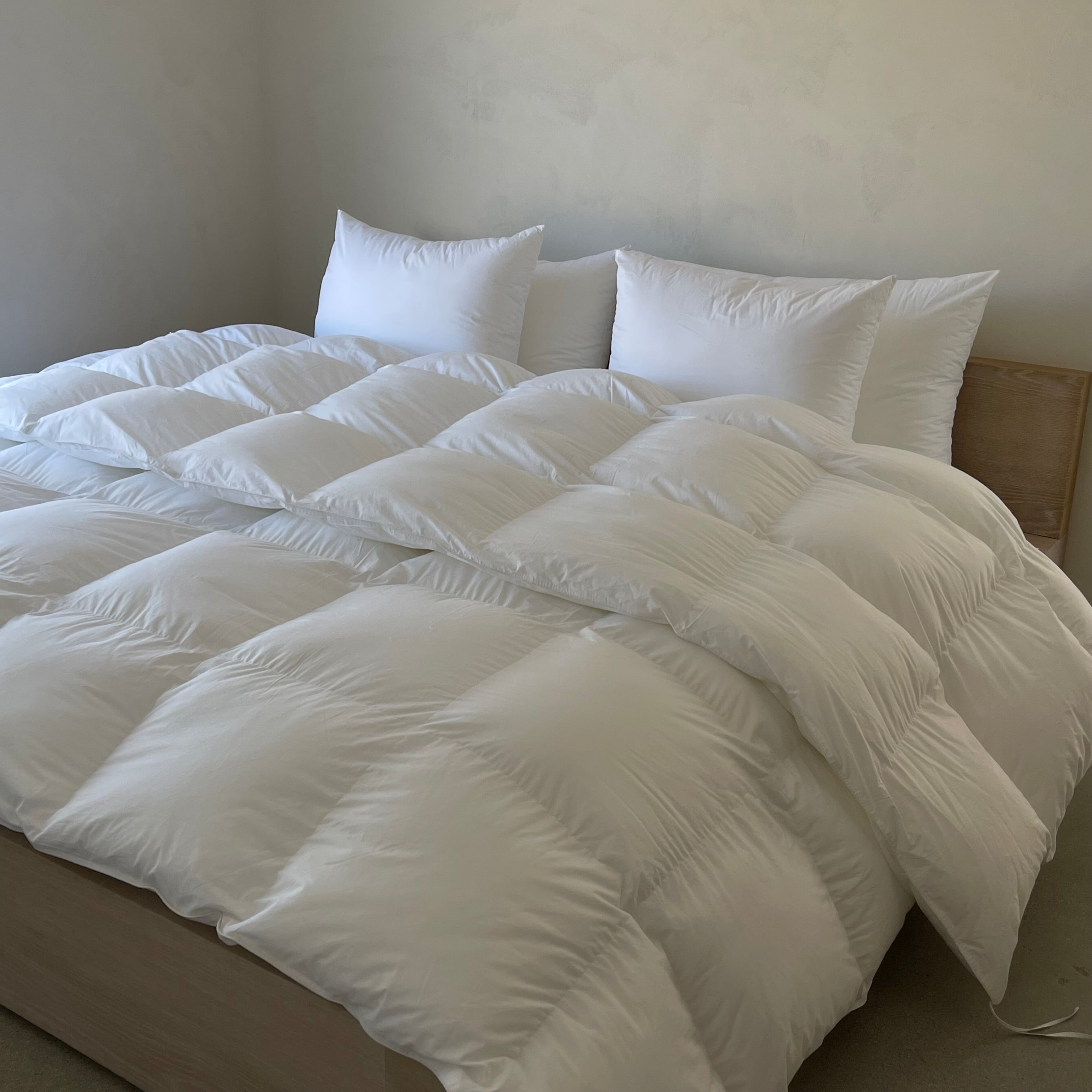 STANDARD SLEEP PILLOW | TYLERLAMBERT